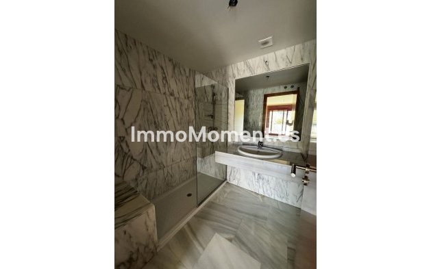 Reventa - Apartamento - Benahavís - Benahavís Centro