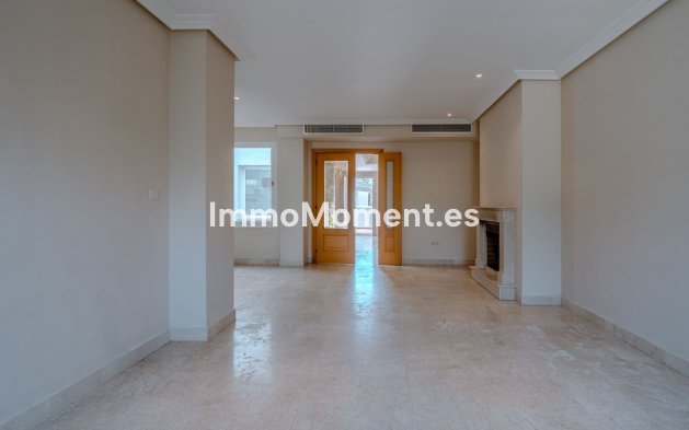 Revente - Villa - Estepona  - New Golden Mile