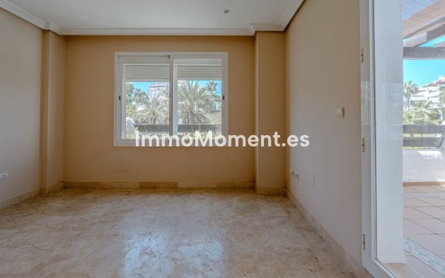 Revente - Villa - Estepona  - New Golden Mile