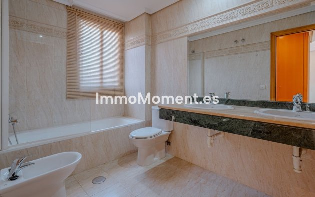 Revente - Villa - Estepona  - New Golden Mile