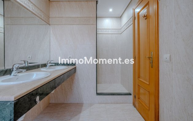 Revente - Villa - Estepona  - New Golden Mile