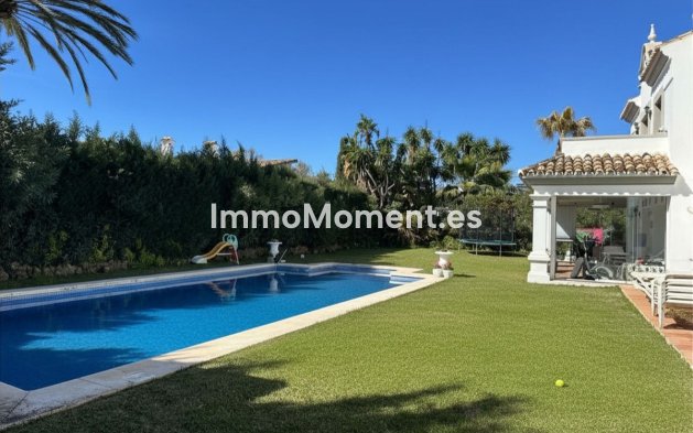 Resale - Villa - Estepona - Estepona Centro