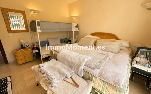 Resale - Villa - Estepona - Estepona Centro