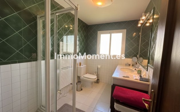 Resale - Villa - Estepona - Estepona Centro