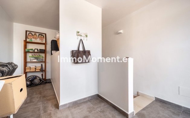 Resale - Villa - Estepona - Estepona Centro