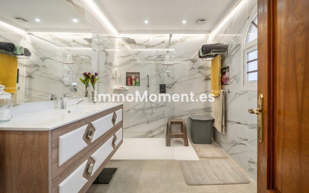 Resale - Villa - Estepona - Estepona Centro