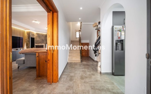 Resale - Villa - Estepona - Estepona Centro