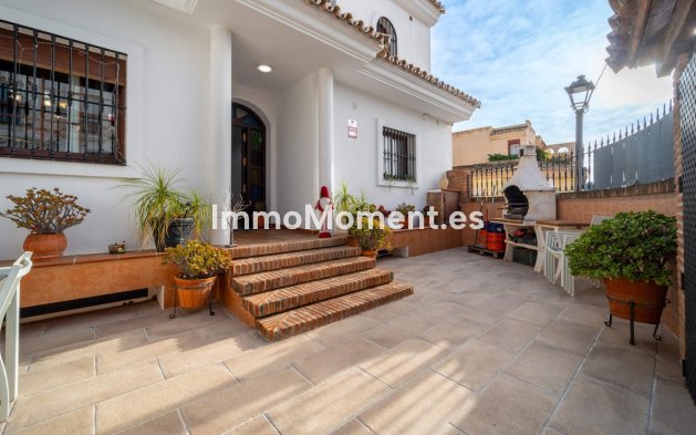 Resale - Villa - Estepona - Estepona Centro
