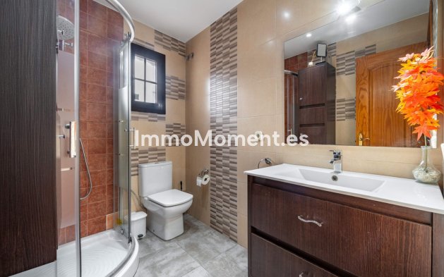 Resale - Villa - Estepona - Estepona Centro