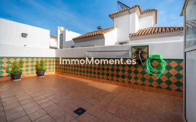Resale - Villa - Estepona - Estepona Centro