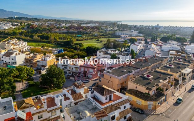 Resale - Villa - Estepona - Estepona Centro