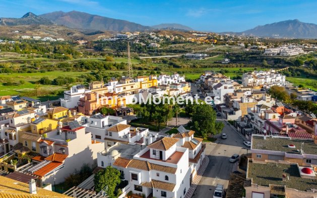 Resale - Villa - Estepona - Estepona Centro