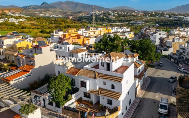 Resale - Villa - Estepona - Estepona Centro