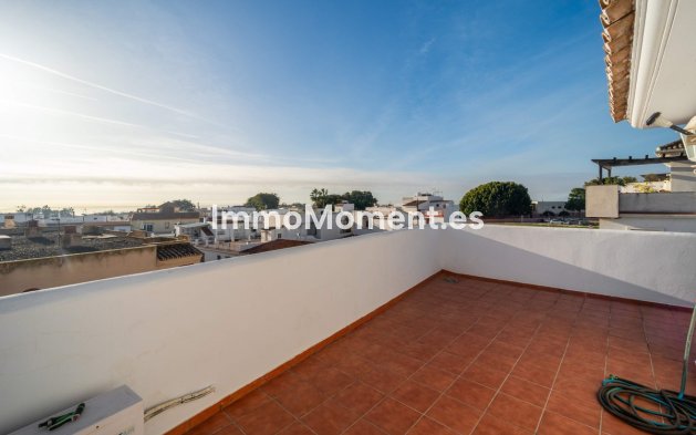 Resale - Villa - Estepona - Estepona Centro