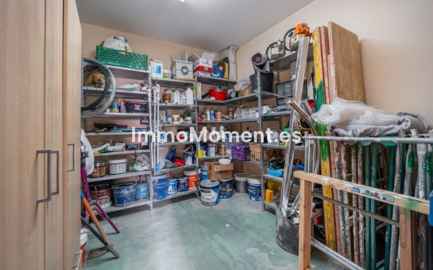 Resale - Villa - Estepona - Estepona Centro