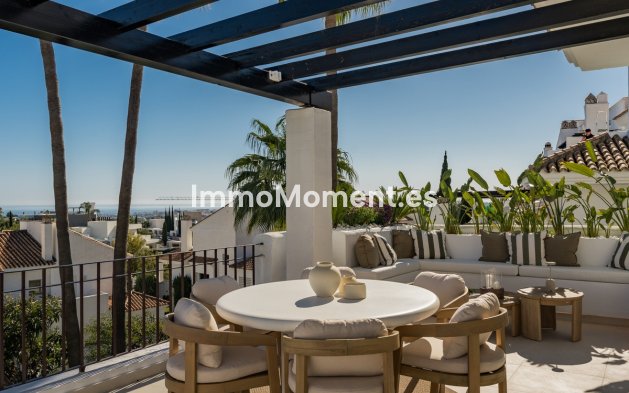 Resale - Apartment - Marbella - Nueva Andalucía