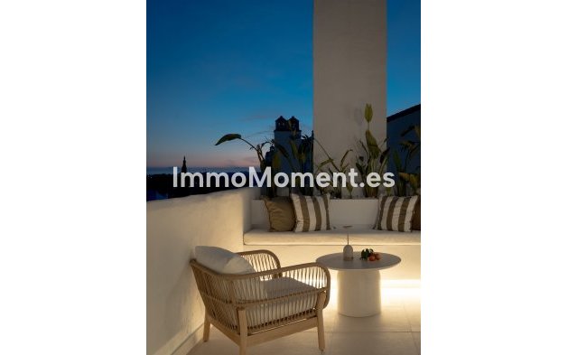 Resale - Apartment - Marbella - Nueva Andalucía