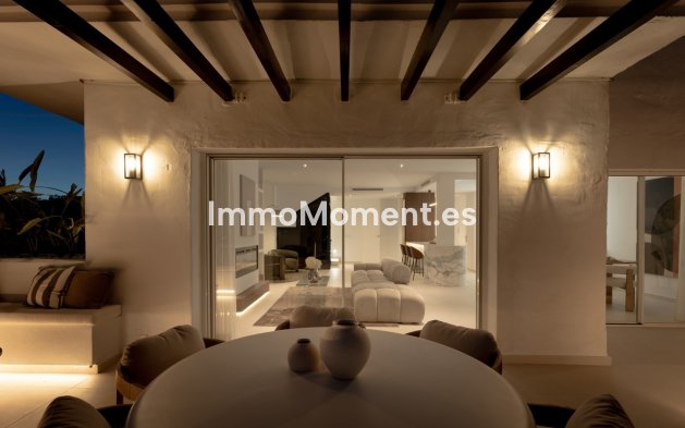 Resale - Apartment - Marbella - Nueva Andalucía
