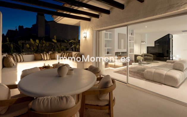 Resale - Apartment - Marbella - Nueva Andalucía