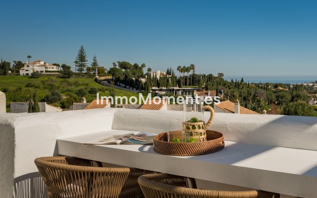 Resale - Apartment - Marbella - Nueva Andalucía