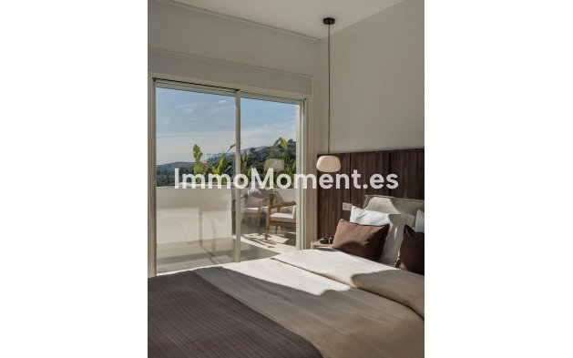 Resale - Apartment - Marbella - Nueva Andalucía