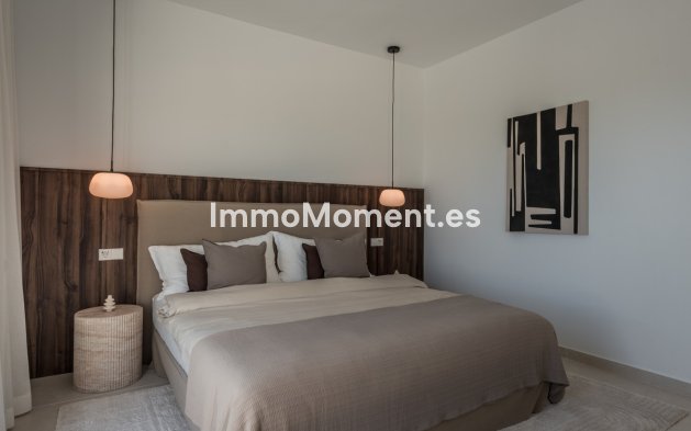 Resale - Apartment - Marbella - Nueva Andalucía