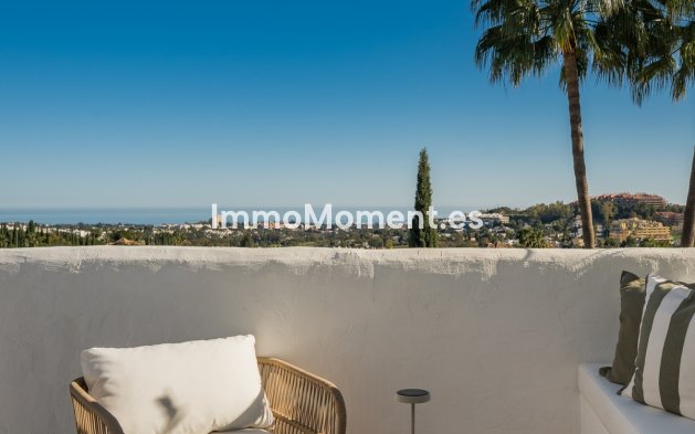 Resale - Apartment - Marbella - Nueva Andalucía
