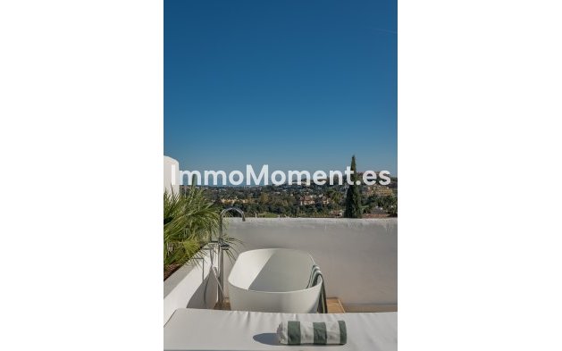 Resale - Apartment - Marbella - Nueva Andalucía