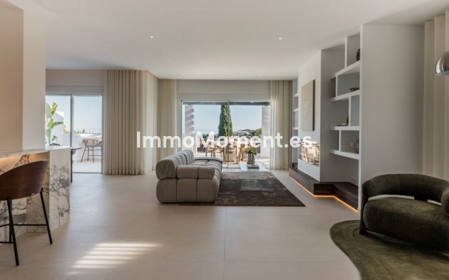 Resale - Apartment - Marbella - Nueva Andalucía