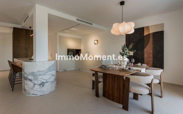 Resale - Apartment - Marbella - Nueva Andalucía