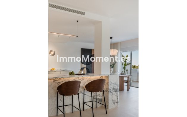 Resale - Apartment - Marbella - Nueva Andalucía