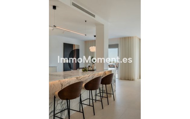 Resale - Apartment - Marbella - Nueva Andalucía