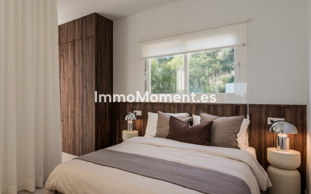 Resale - Apartment - Marbella - Nueva Andalucía
