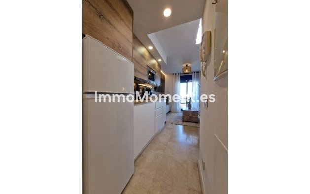 Resale - Apartment - Benalmadena - Benalmadena Costa