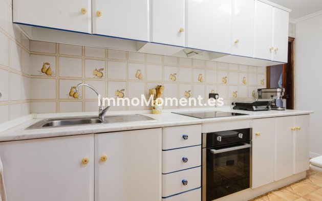 Resale - Apartment - Torrevieja - Torrevieja Centro
