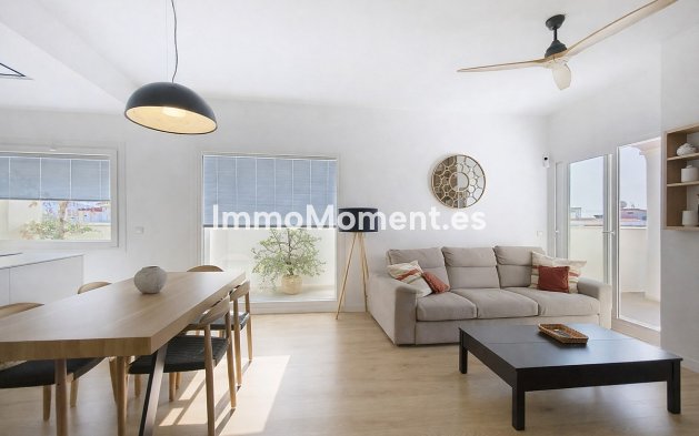 Resale - Apartment - Estepona - Estepona Centro