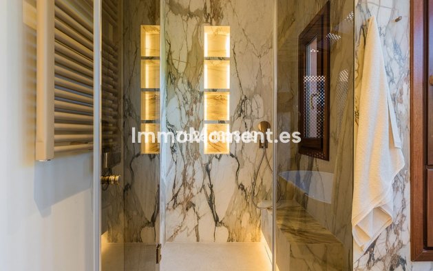 Resale - Apartment - Estepona - New Golden Mile