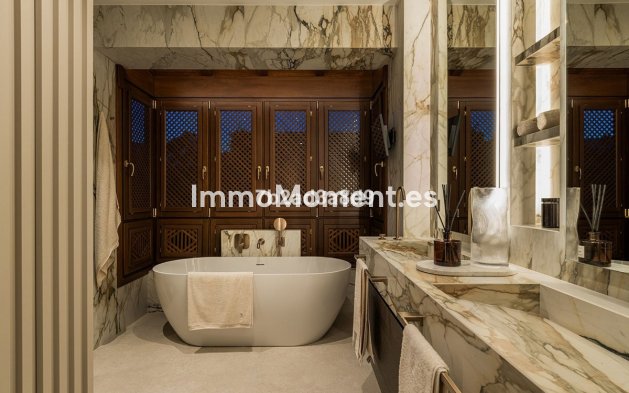 Resale - Apartment - Estepona - New Golden Mile