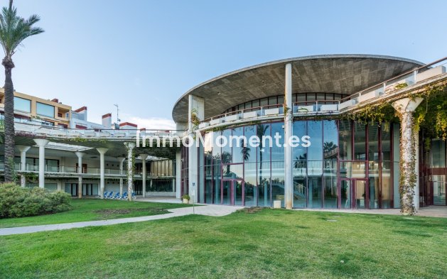 Revente - Appartement - Estepona  - Estepona Centro