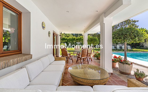 Resale - Villa - Estepona - Cancelada