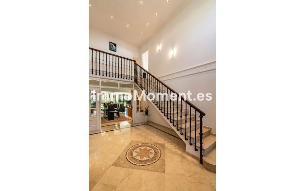 Resale - Villa - Estepona - Cancelada