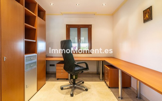 Resale - Villa - Estepona - Cancelada