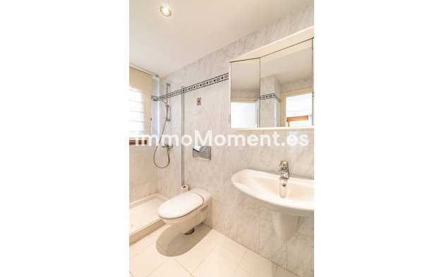 Resale - Villa - Estepona - Cancelada