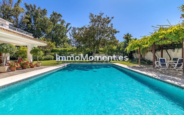 Resale - Villa - Estepona - Cancelada