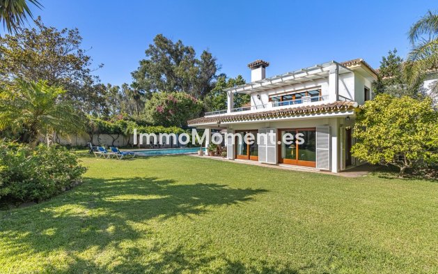 Resale - Villa - Estepona - Cancelada