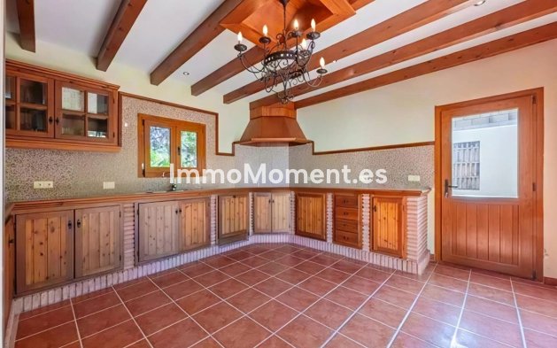 Reventa - Villa - Estepona  - Estepona Centro