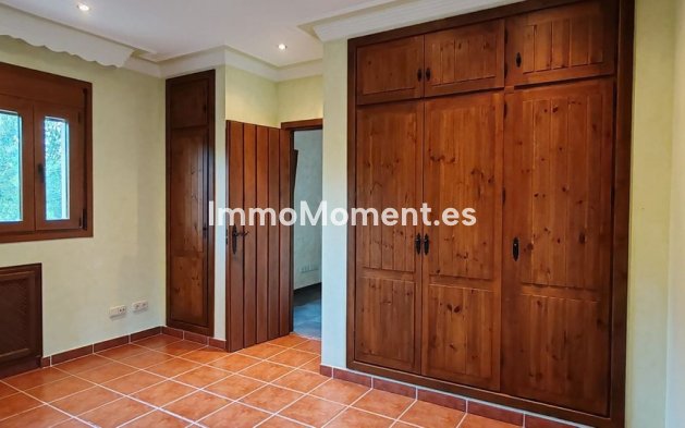 Reventa - Villa - Estepona  - Estepona Centro