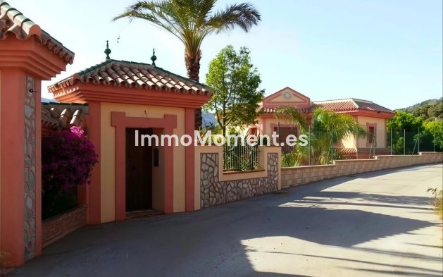Reventa - Villa - Estepona  - Estepona Centro
