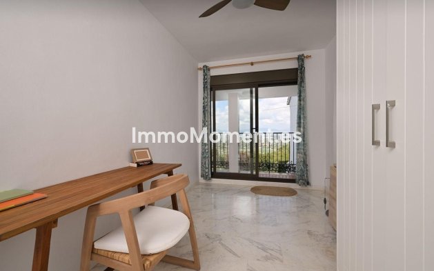 Resale - Villa - Inland  - Alhaurín el Grande Centro