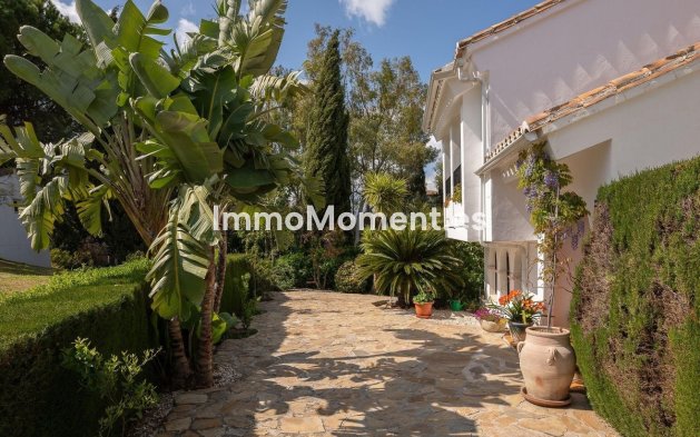 Resale - Villa - Inland  - Alhaurín el Grande Centro